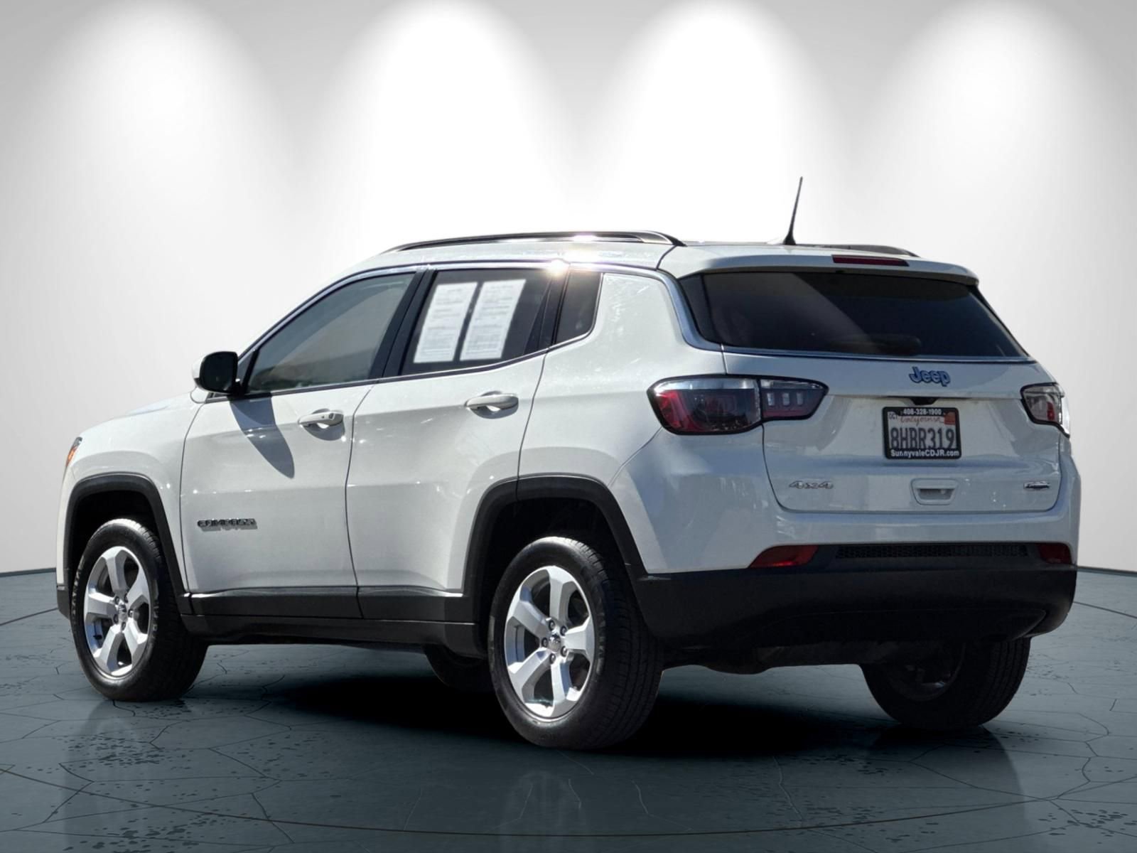 Used 2018 Jeep Compass Latitude w/ Popular Equipment Group AWD/4WD image 6
