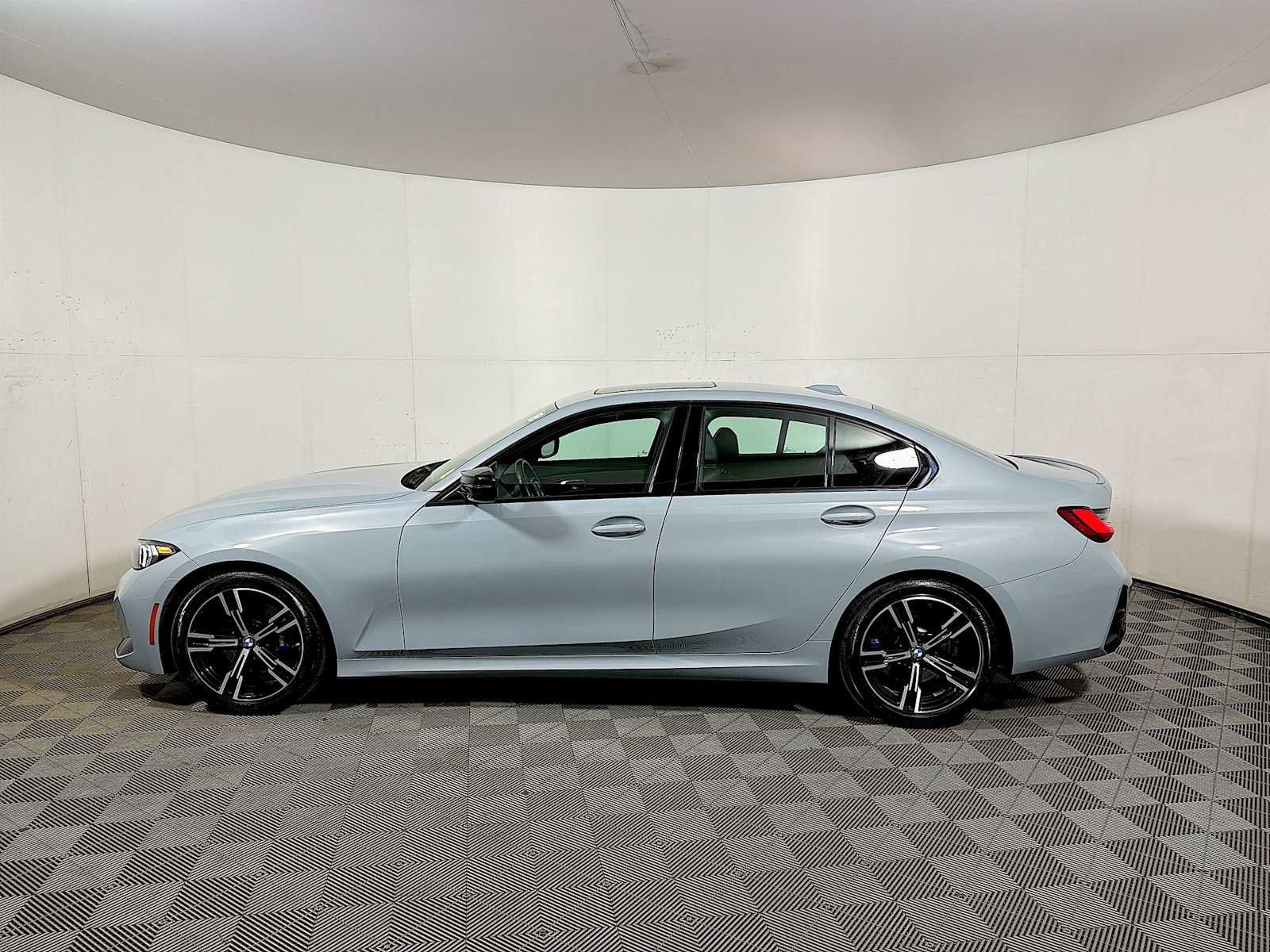 Used 2023 BMW M340i xDrive w/ Premium Package image 4