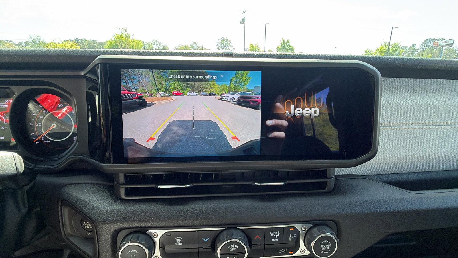 Used 2025 Jeep Gladiator Sport AWD/4WD image 33