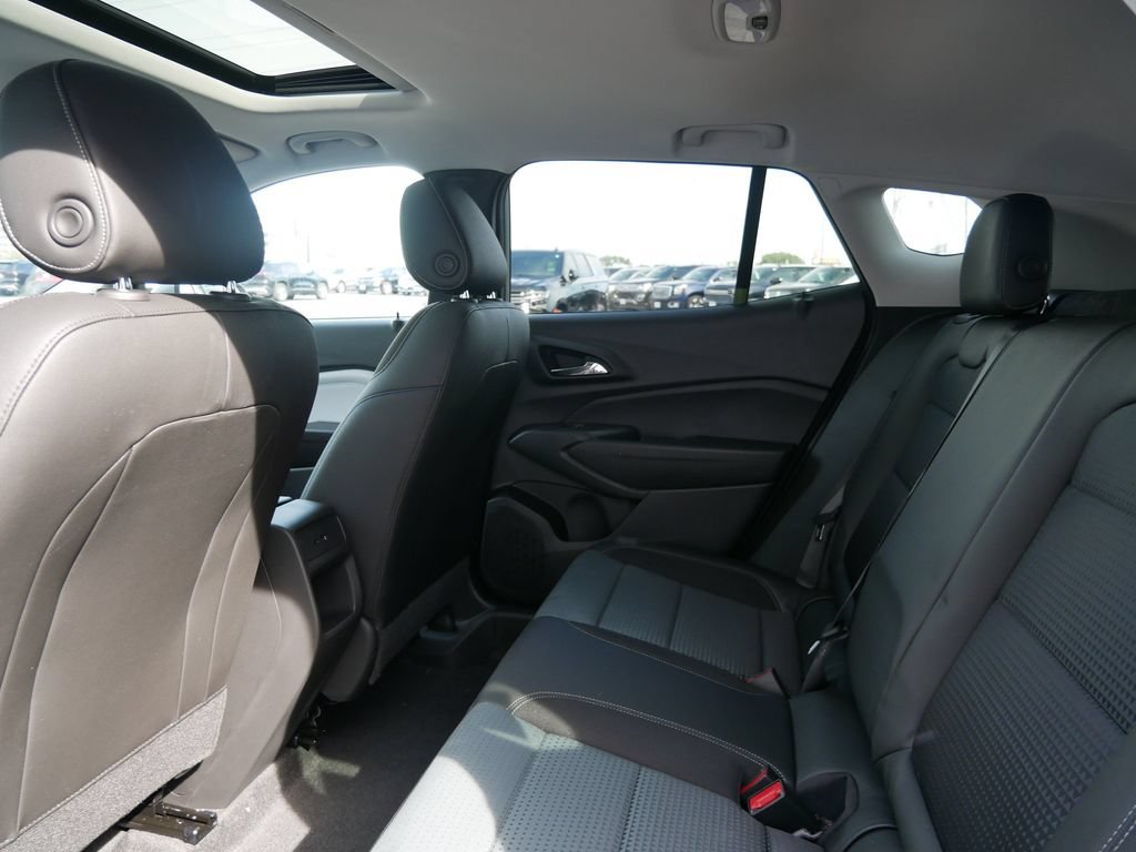 New 2026 Chevrolet Trax LT w/ Sunroof Package FWD image 16