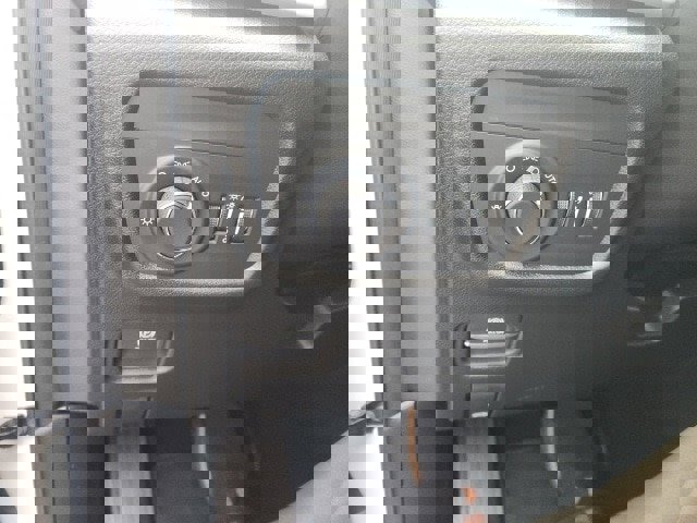 New 2025 Jeep Grand Cherokee Altitude image 14