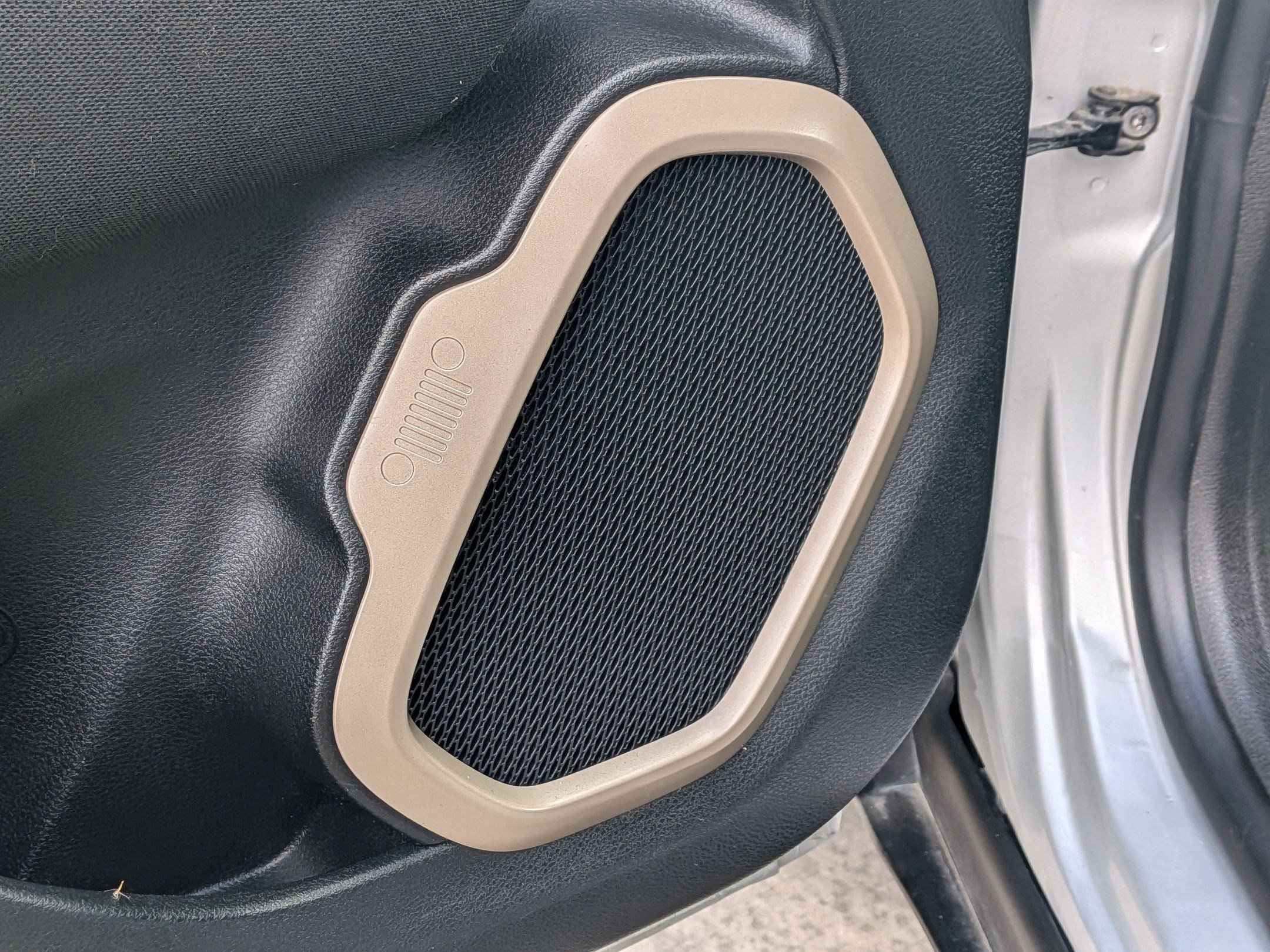 Used 2017 Jeep Renegade Sport w/ Power & Air Group image 14