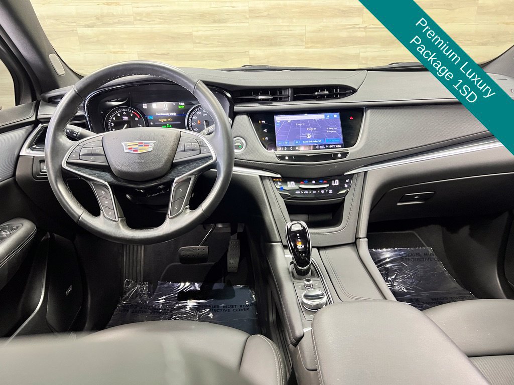 Used 2024 Cadillac XT5 Premium Luxury w/ Technology Package AWD/4WD image 2