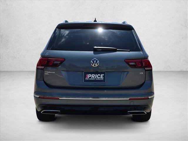Used 2018 Volkswagen Tiguan SEL w/ R-Line Package FWD image 6