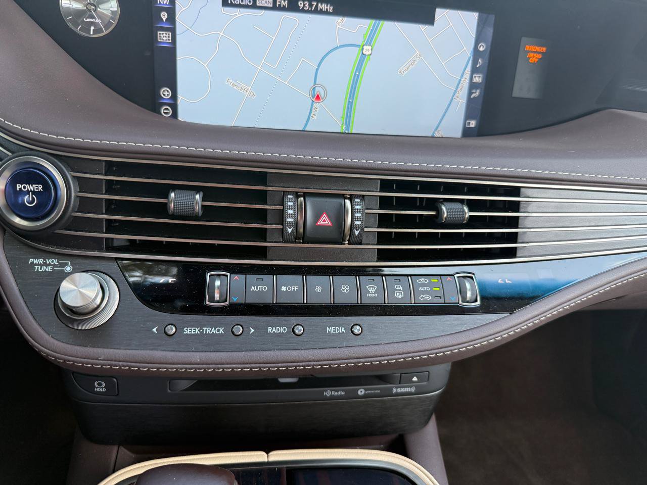 Used 2018 Lexus LS 500h AWD w/ Interior Upgrade Package image 36