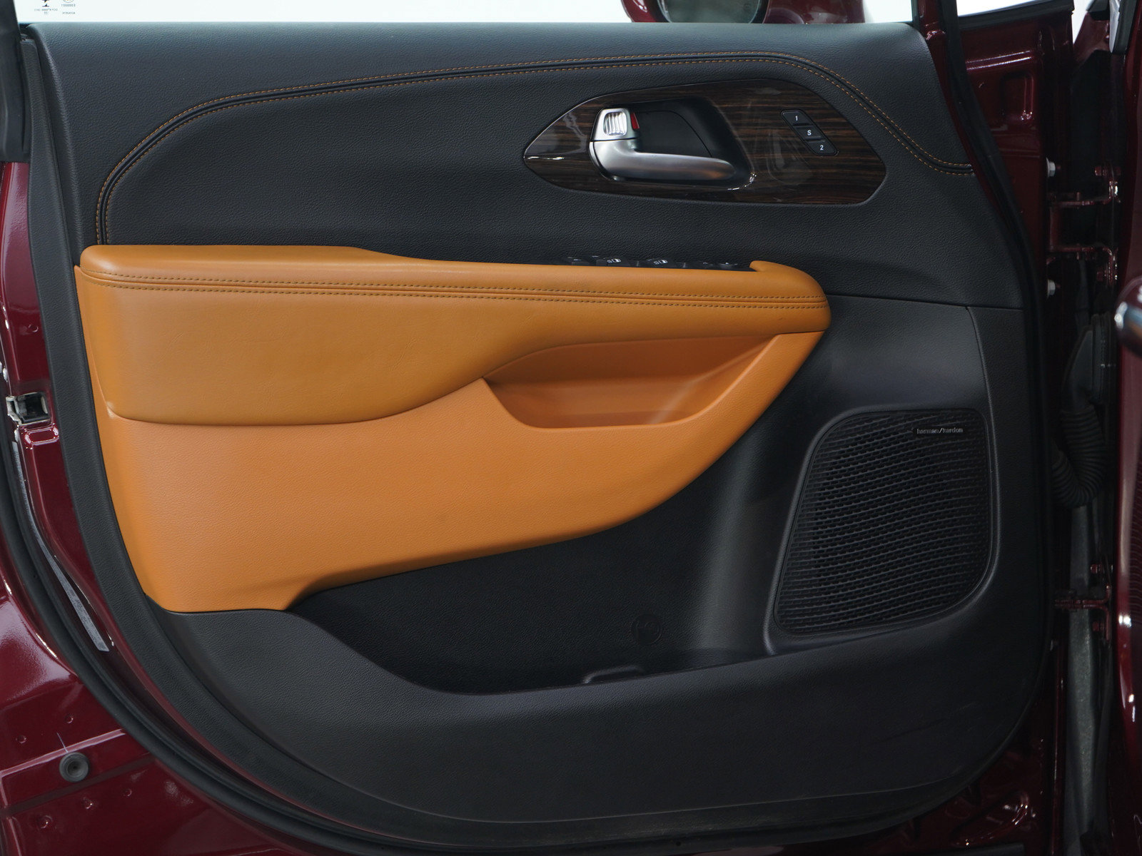 Used 2021 Chrysler Pacifica Pinnacle image 25