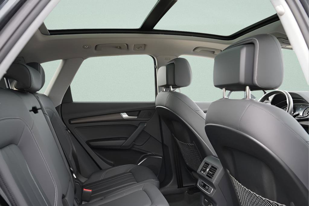 Used 2023 Audi Q5 2.0T Premium w/ Convenience Package image 17