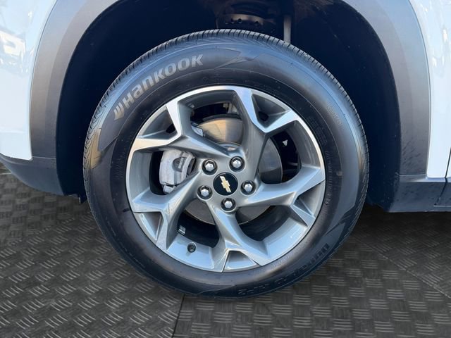 Used 2024 Chevrolet Trax LT w/ Driver Confidence Package image 14