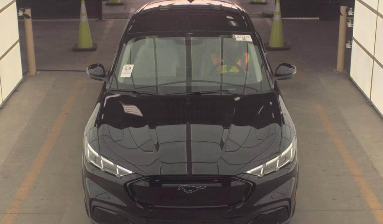 Used 2025 Ford Mustang Mach-E Premium image 2