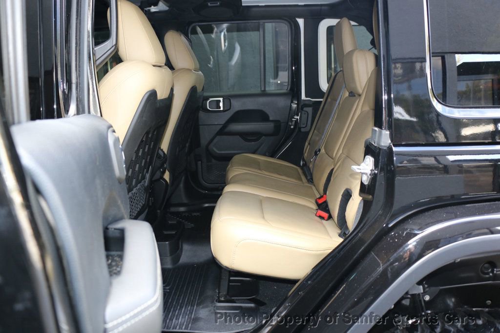 Used 2018 Jeep Wrangler Unlimited Rubicon w/ Dual Top Group AWD/4WD image 33