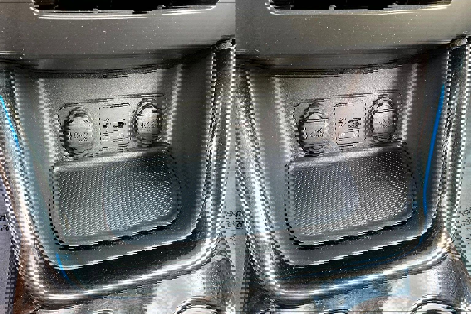 Used 2015 Kia Sorento LX image 15