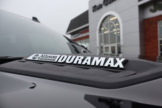 Used 2025 Chevrolet Silverado 2500 High Country w/ High Country Premium Package image 3