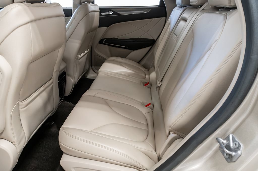 Used 2017 Lincoln MKC Premiere FWD image 23