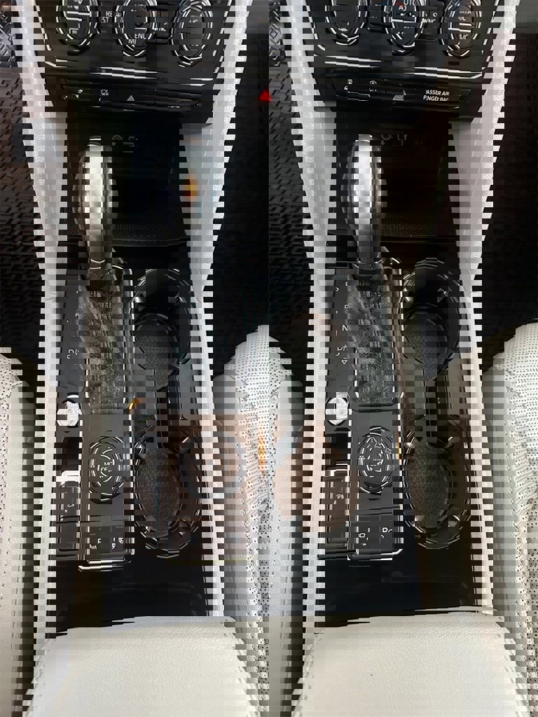 Used 2019 Volkswagen Atlas SEL Premium image 20