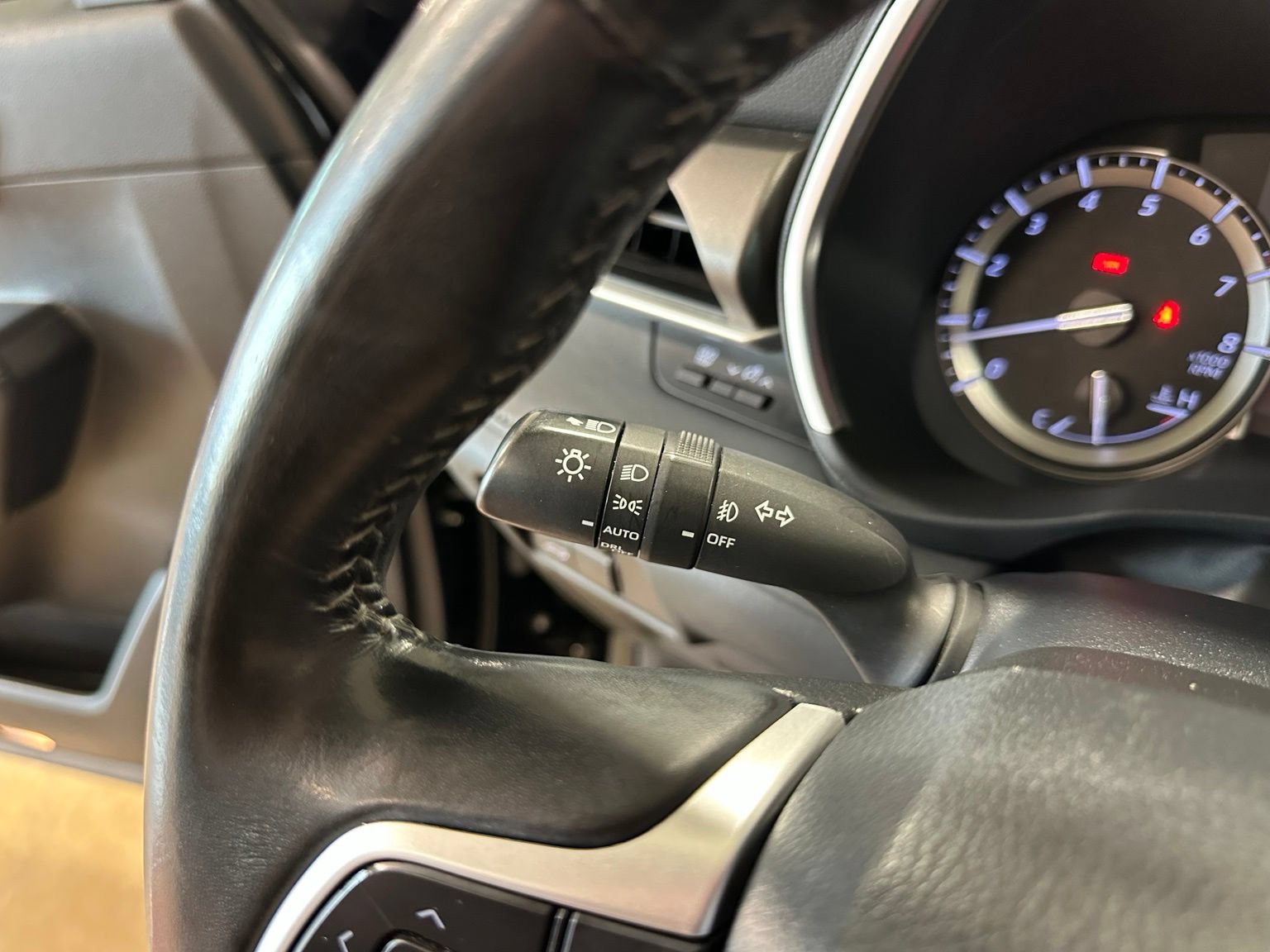 Used 2022 Toyota Highlander XLE FWD image 20