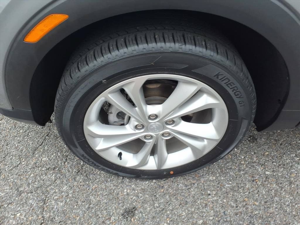 Used 2023 Buick Encore GX Preferred w/ Cold Weather Comfort Package FWD image 9