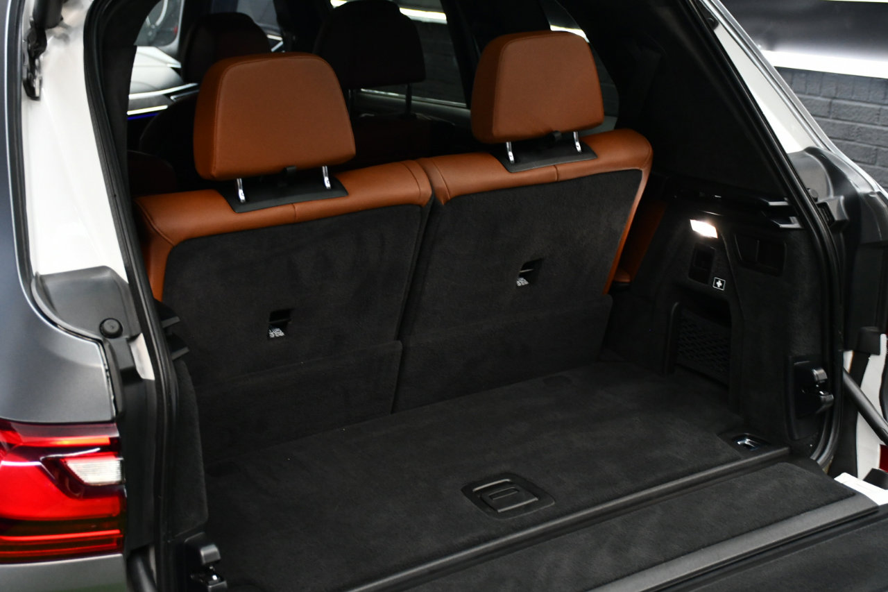 Used 2022 BMW X7 M50i w/ Executive Package image 51