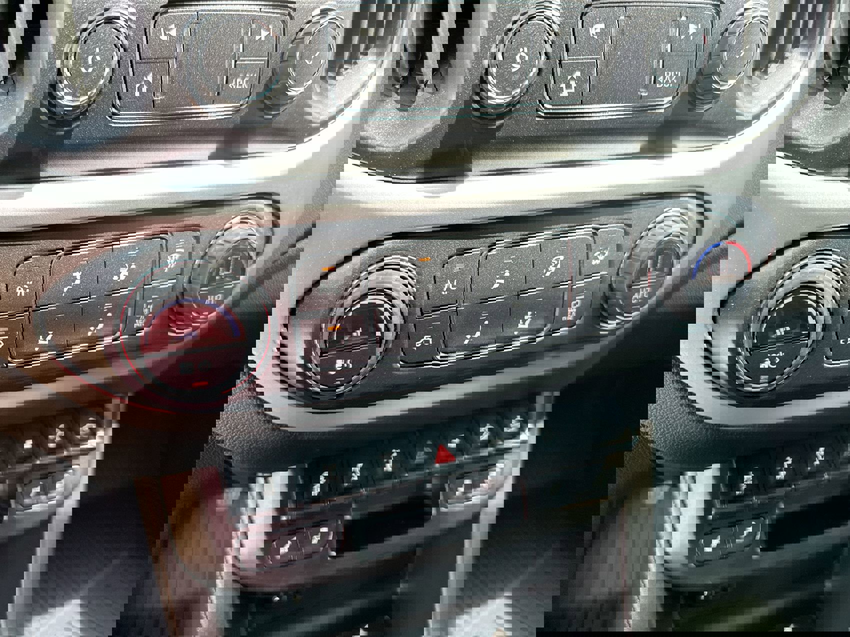 Used 2022 Chevrolet Colorado ZR2 image 10