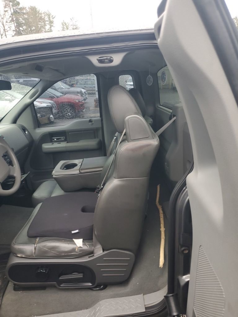 Used 2007 Ford F150 XLT image 11