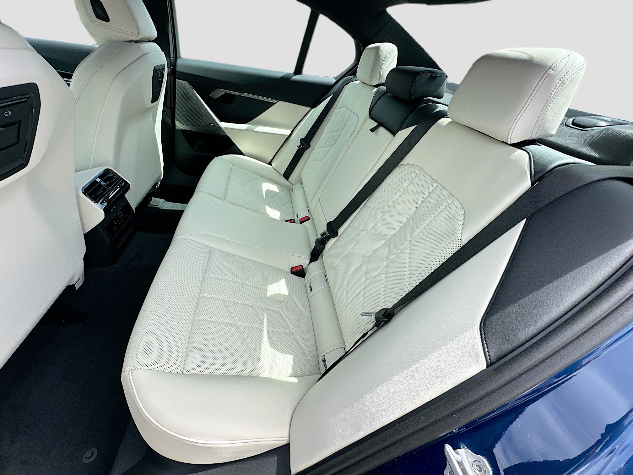 New 2026 BMW 530i w/ Premium Package RWD image 20