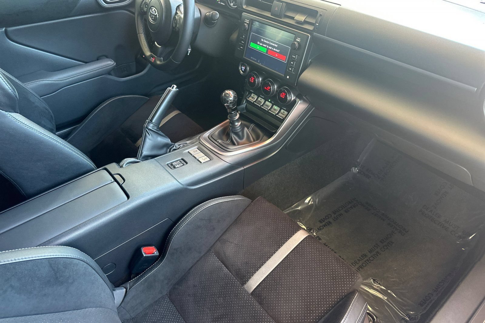 Used 2025 Toyota GR86 Premium w/ ALL Weather Mat Package (TMS) RWD image 15