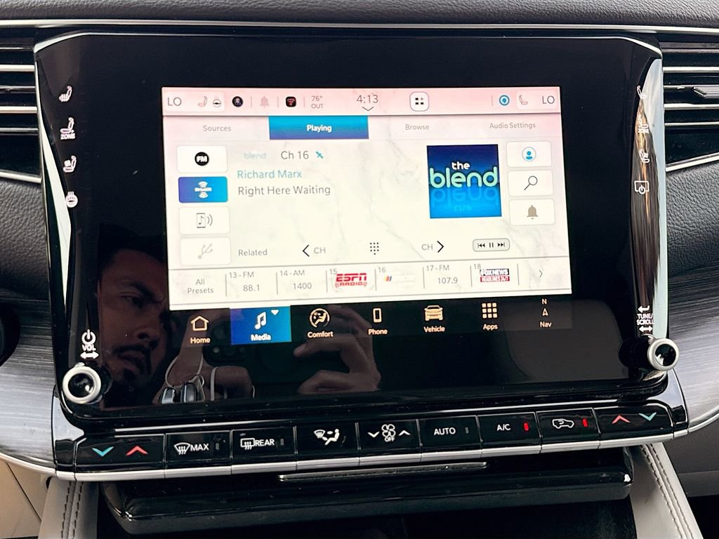 Used 2024 Jeep Wagoneer Series II w/ Flexible Seating Group image 16