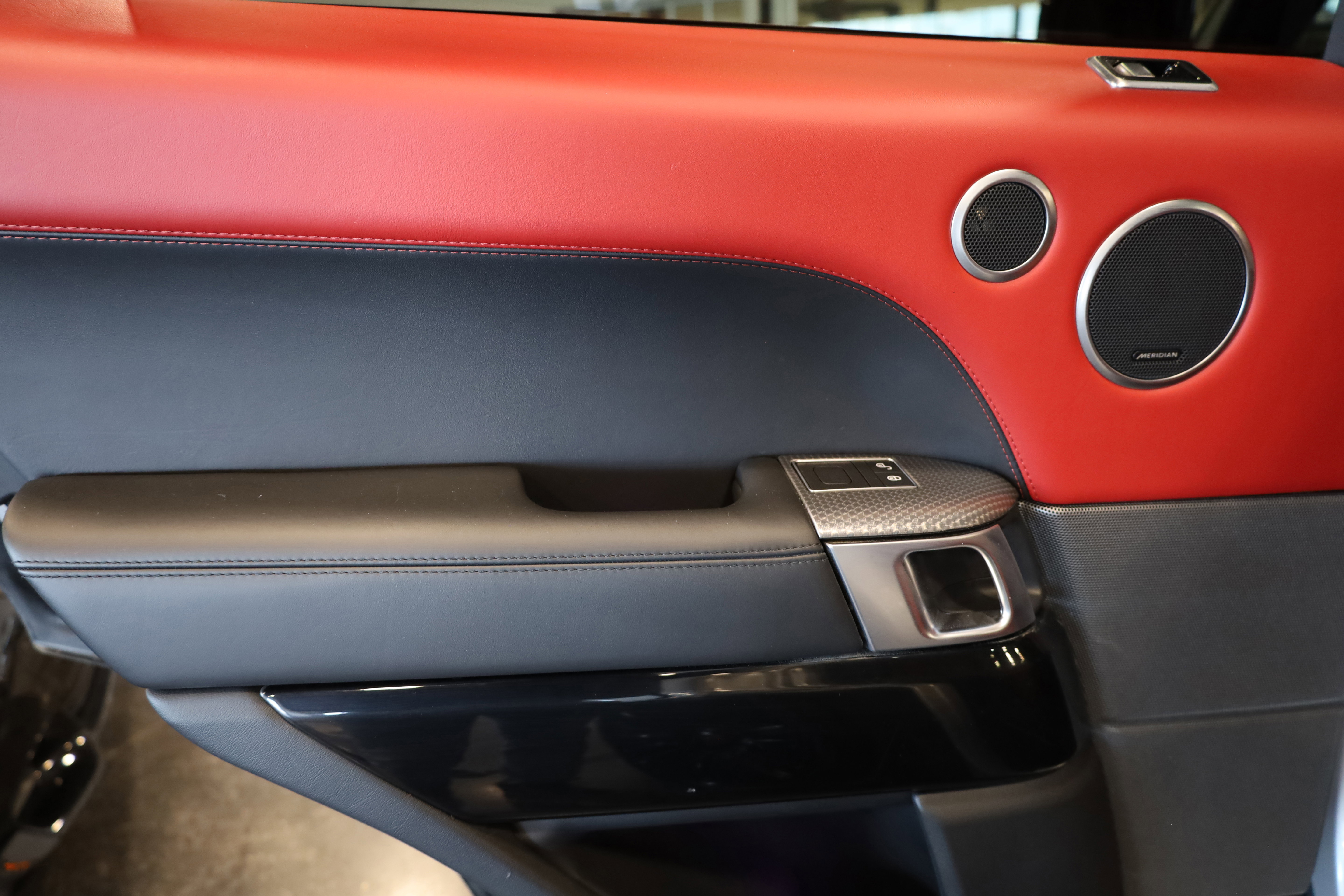 Used 2020 Land Rover Range Rover Sport HSE Dynamic image 36