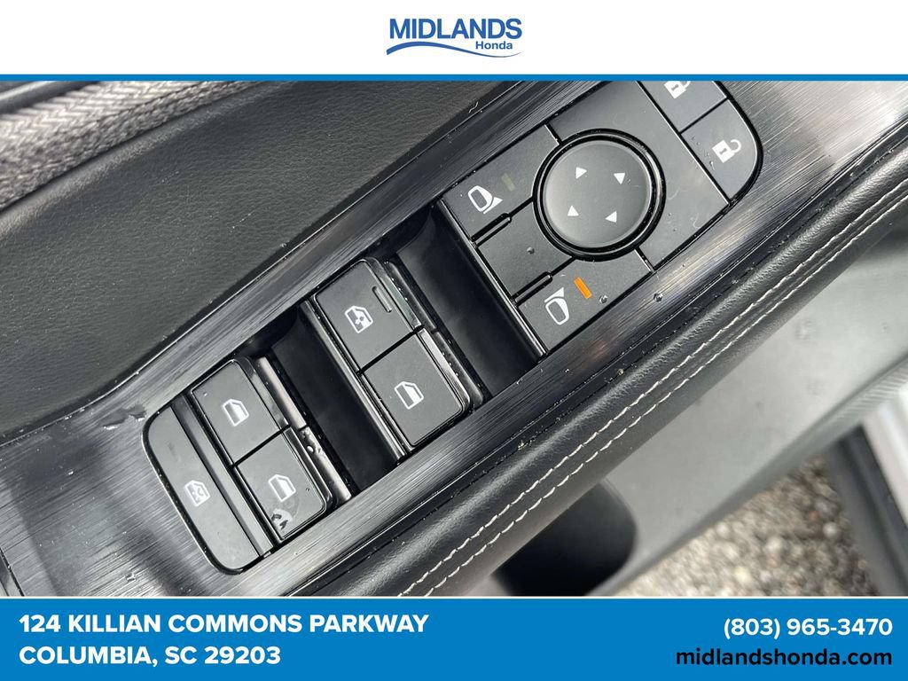 Used 2023 Nissan Rogue SV FWD image 17