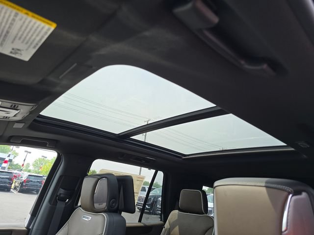 New 2026 GMC Yukon Denali Ultimate AWD/4WD image 3