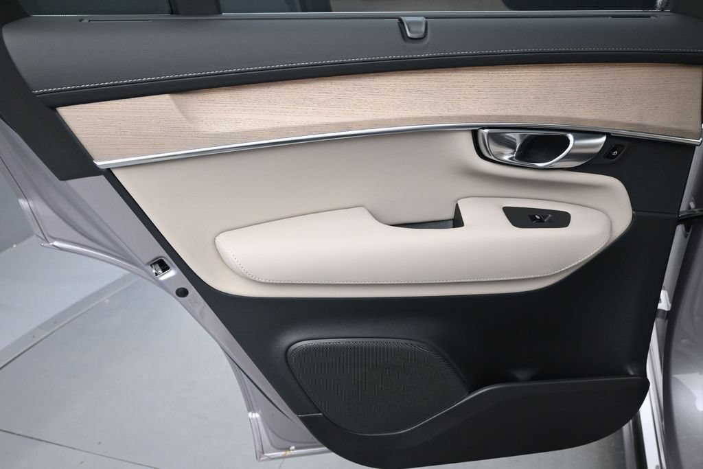 New 2026 Volvo XC90 B6 Ultra w/ Protection Package Premier AWD/4WD image 20