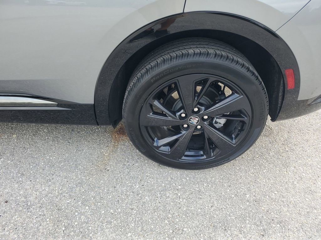 Used 2025 Buick Envision Sport Touring image 19