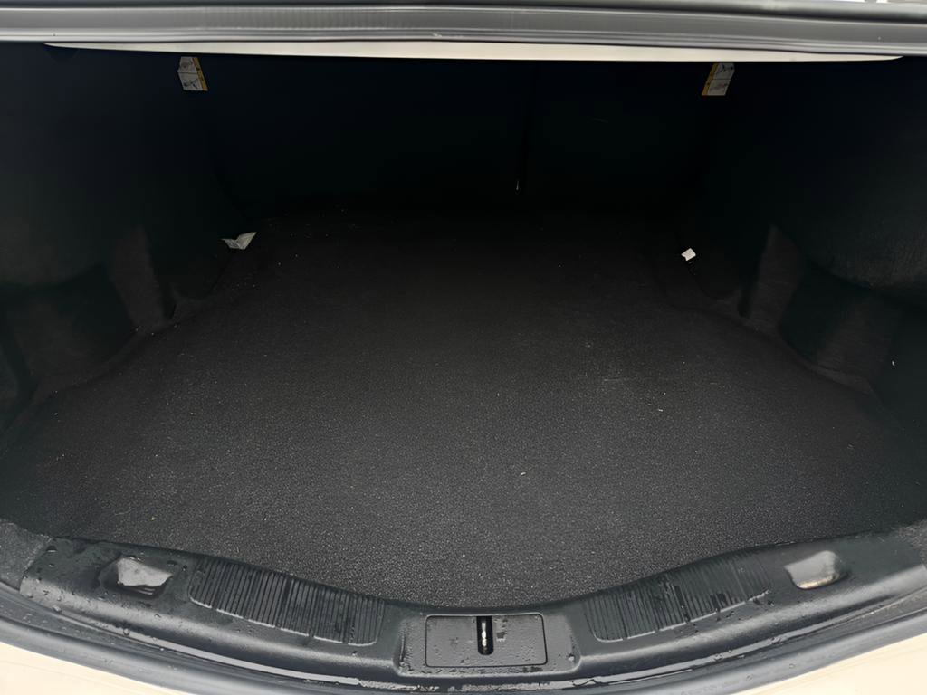 Used 2017 Ford Fusion SE w/ Fusion SE Technology Package image 14