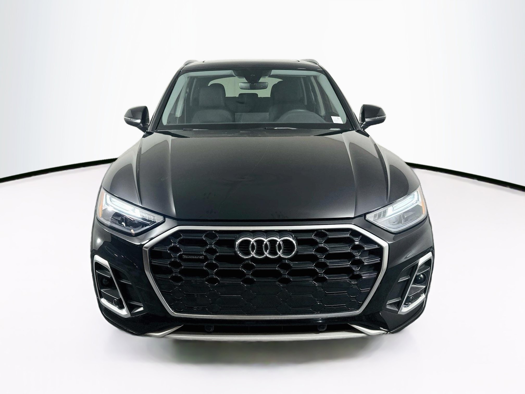 Used 2023 Audi Q5 2.0T Premium w/ Convenience Package AWD/4WD image 2