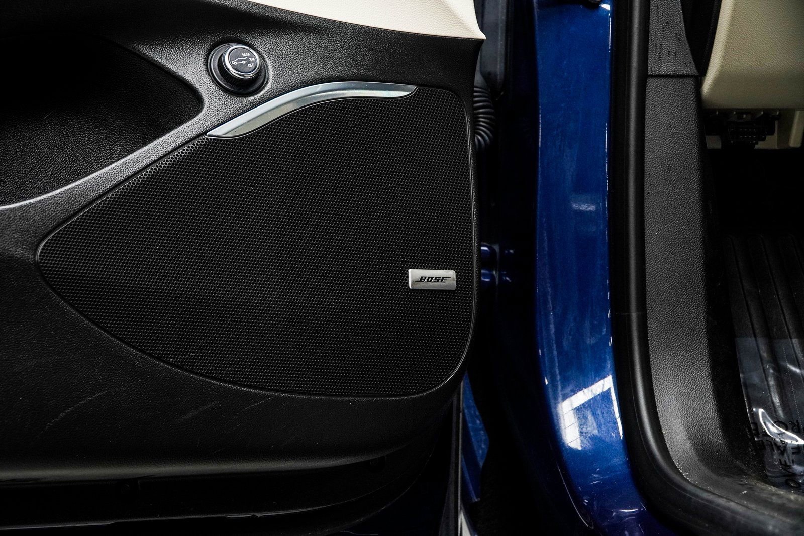 Used 2023 Buick Enclave Avenir image 33