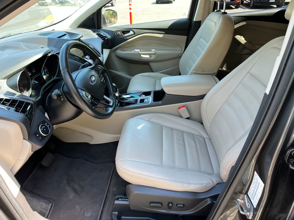 Used 2017 Ford Escape Titanium AWD/4WD image 9