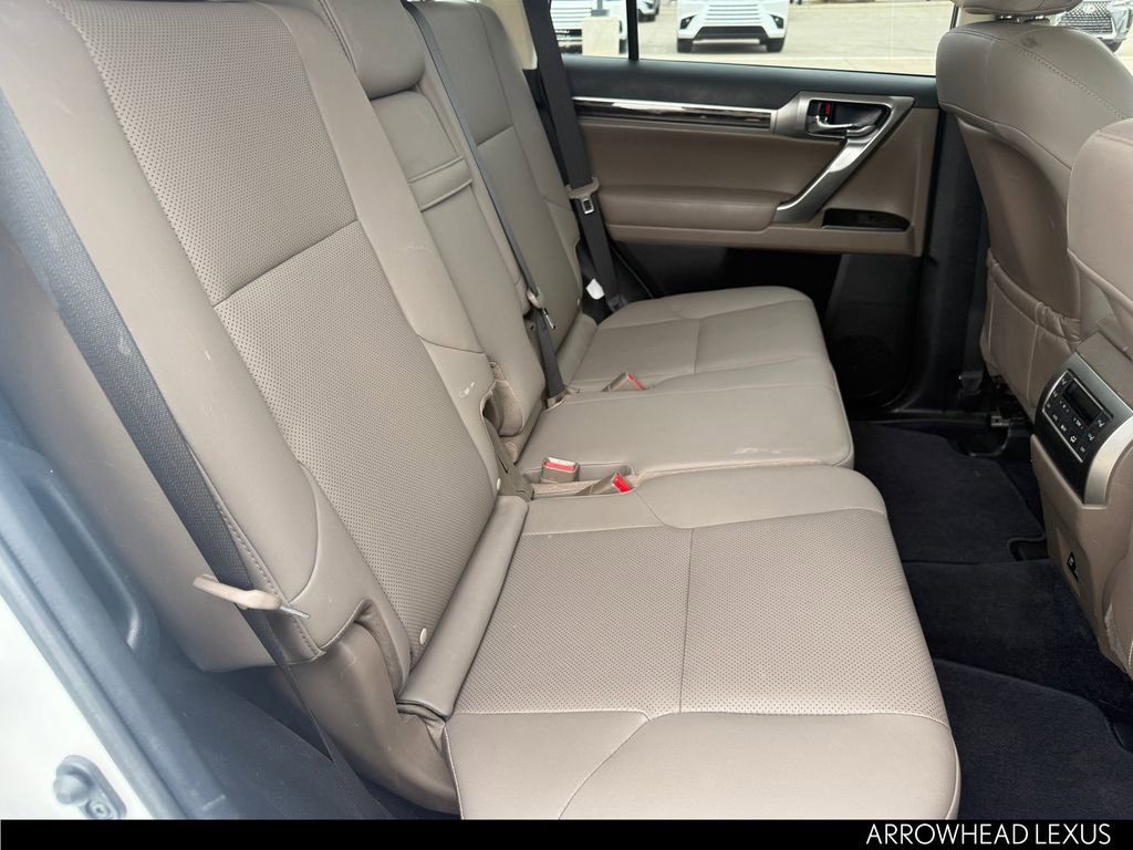 Used 2022 Lexus GX 460 Premium w/ Premium Package image 33
