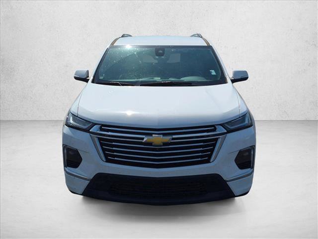Used 2023 Chevrolet Traverse Premier FWD image 2