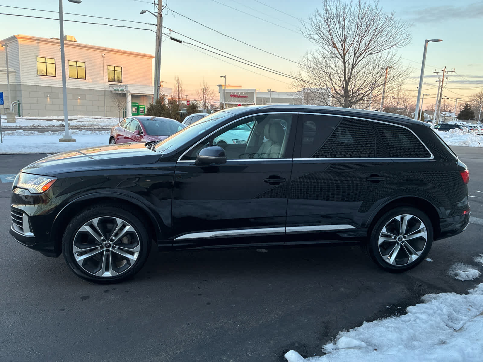 Certified 2023 Audi Q7 Premium Plus w/ Premium Plus Package image 5