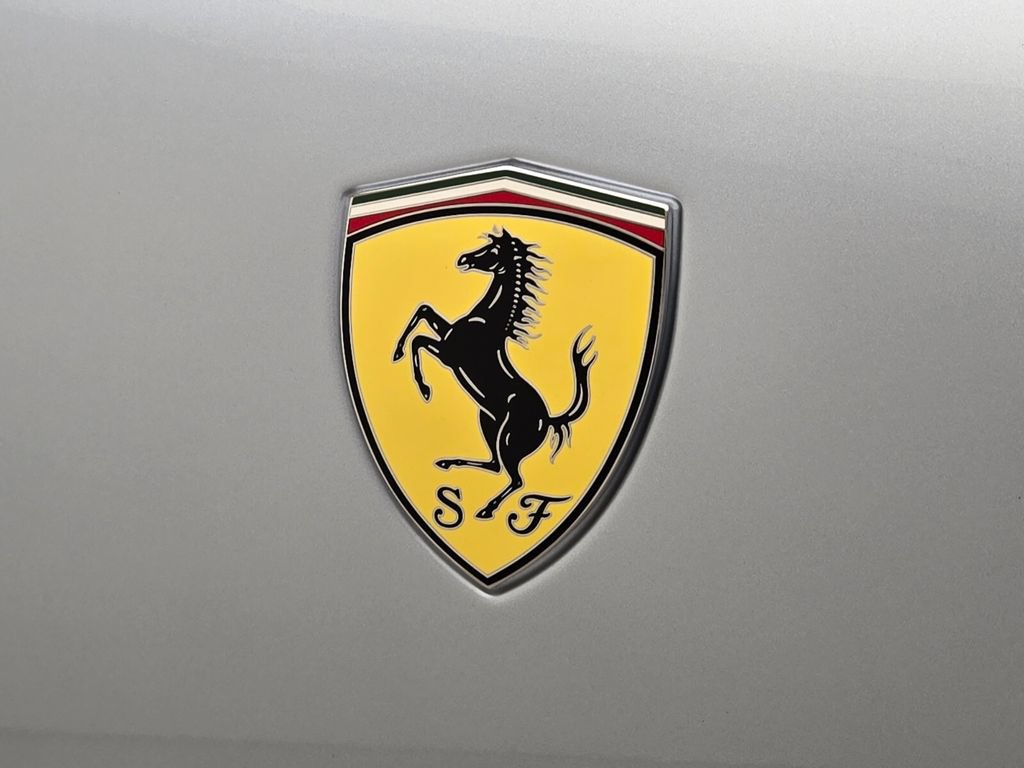 Used 2023 Ferrari Portofino M RWD image 16