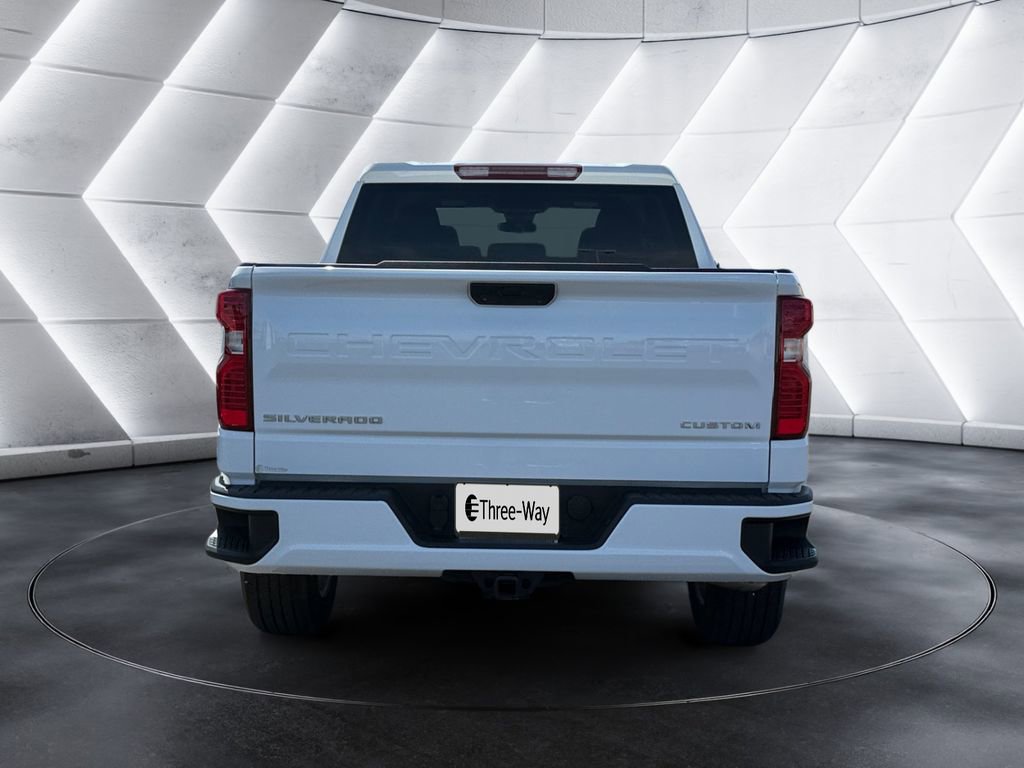 Certified 2023 Chevrolet Silverado 1500 Custom RWD image 4