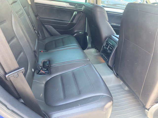 Used 2016 Volkswagen Touareg Sport AWD/4WD image 12
