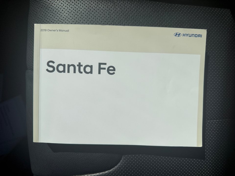 Used 2019 Hyundai Santa Fe Limited AWD/4WD image 38