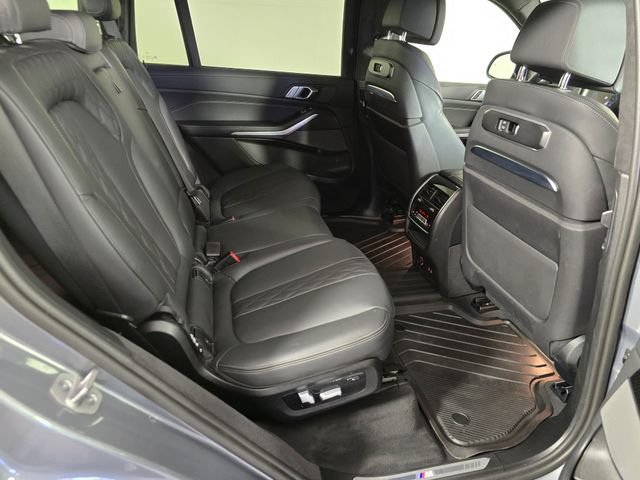 Used 2025 BMW X7 M60i AWD/4WD image 14