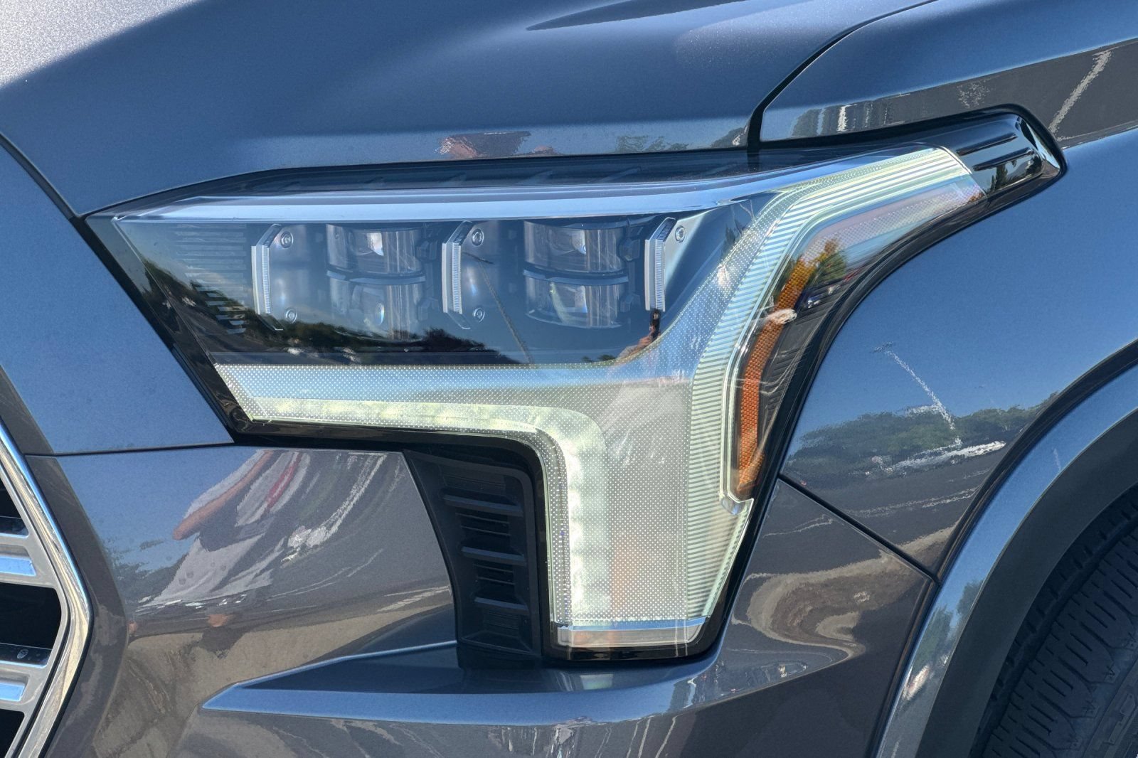 Used 2023 Toyota Sequoia Capstone AWD/4WD image 53