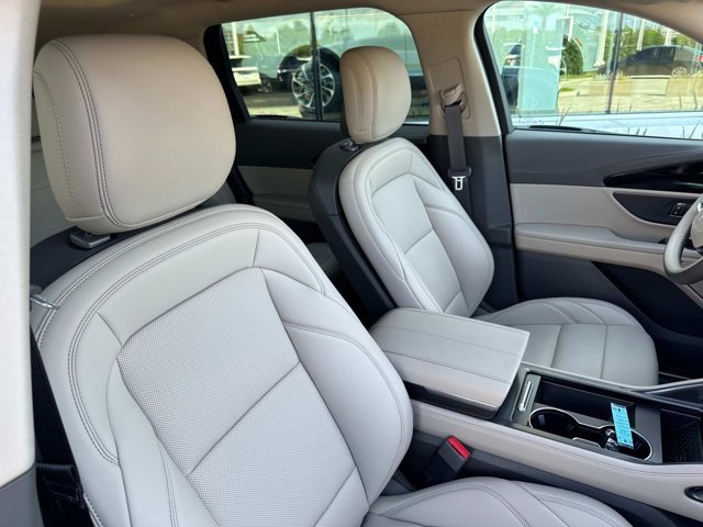 New 2025 Lincoln Nautilus Premier w/ Equipment Group 102A image 19