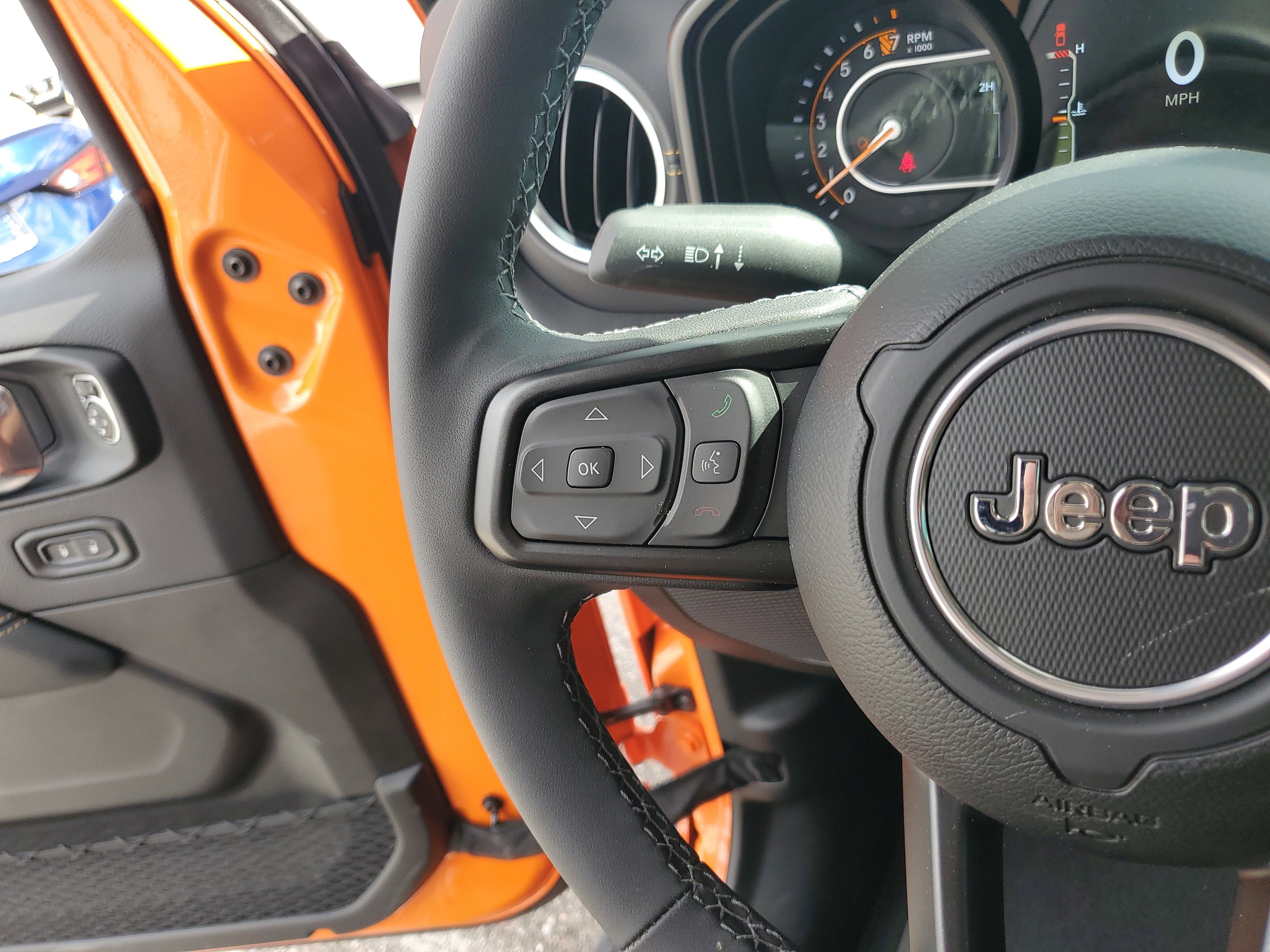 Used 2025 Jeep Gladiator Sport image 19