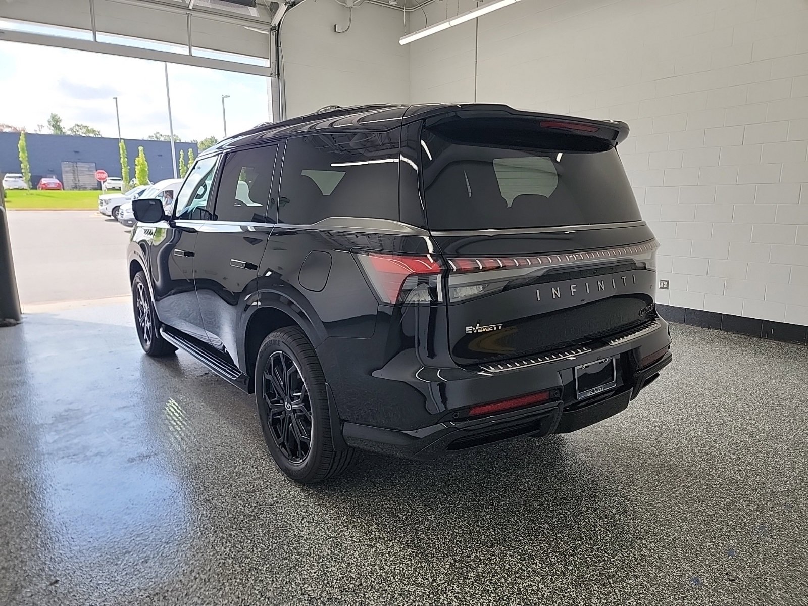 New 2026 INFINITI QX80 Sensory image 4