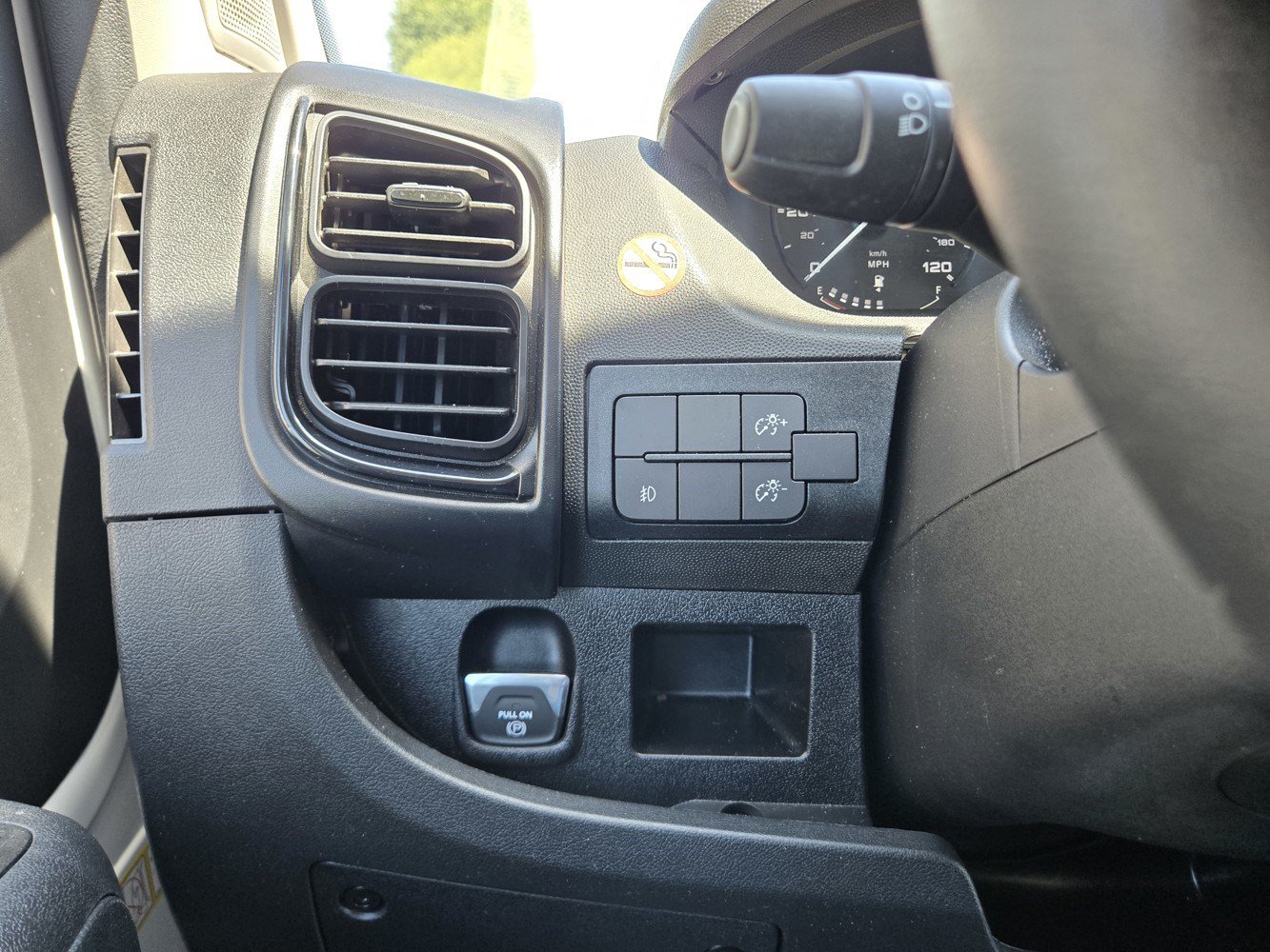 Used 2025 RAM ProMaster 2500 w/ Convenience Group FWD image 20