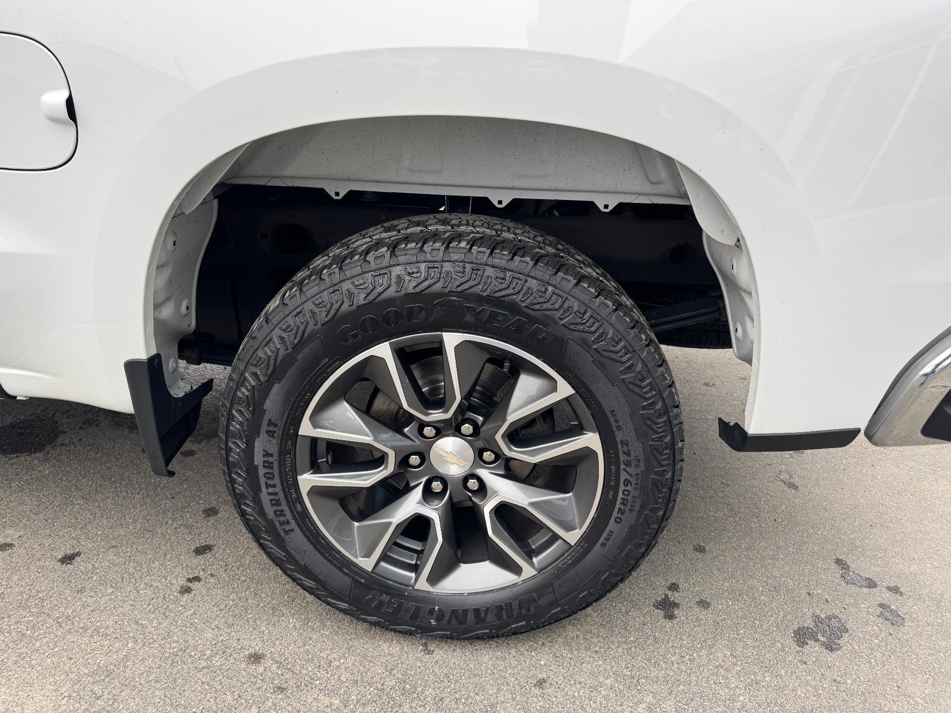 Used 2022 Chevrolet Silverado 1500 LT image 13