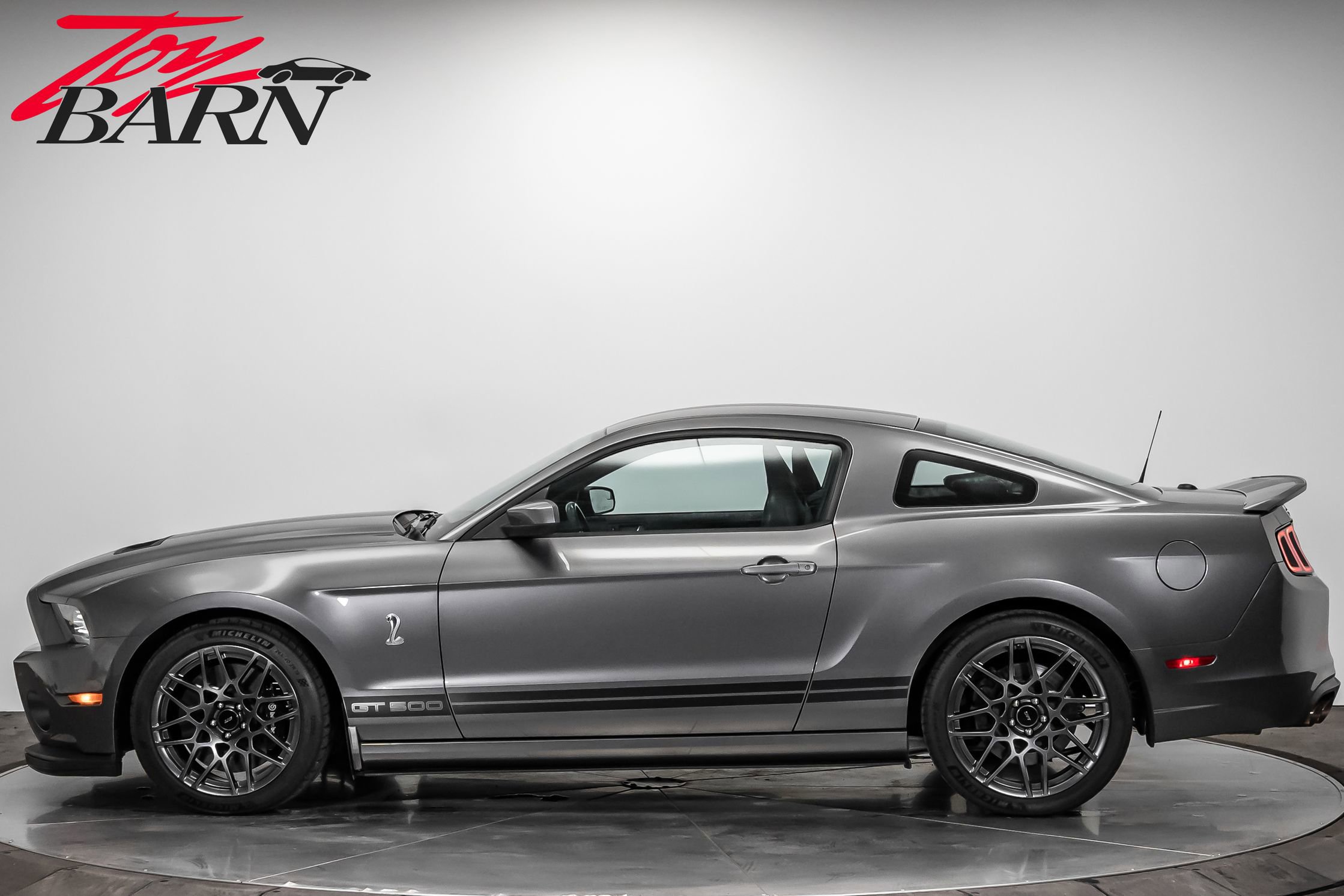 Used 2014 Ford Mustang Shelby GT500 w/ Equipment Group 821A image 2